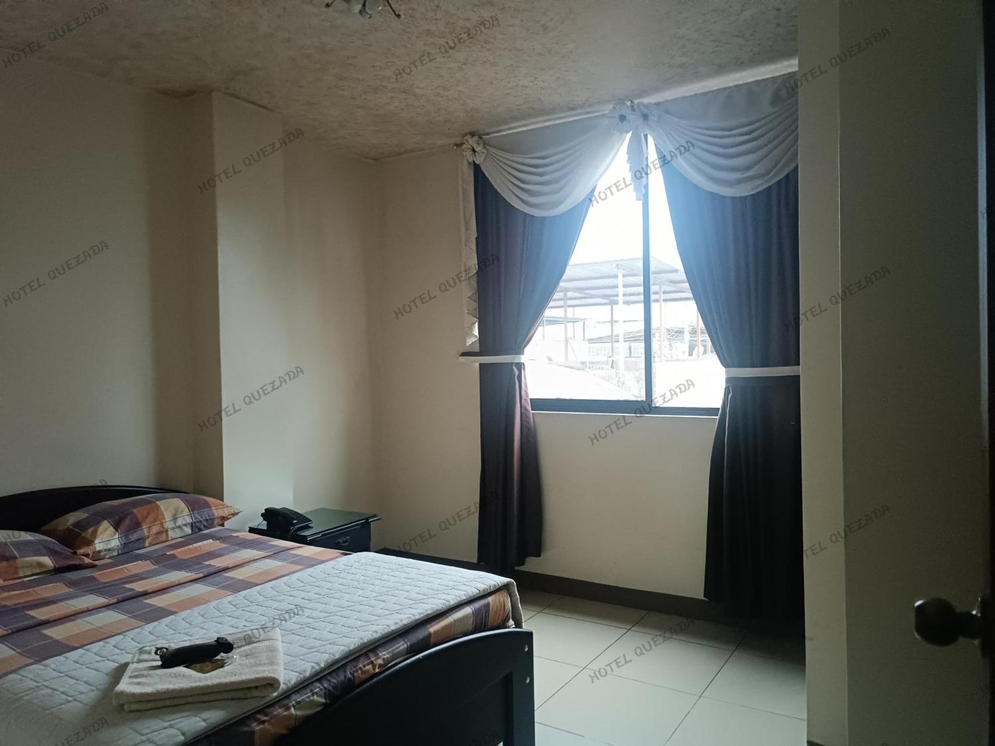 Hotel Quezada Hermanos Santo Domingo de los Colorados Buitenkant foto