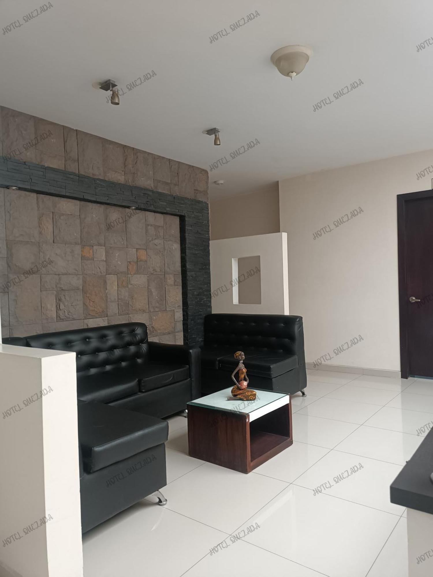 Hotel Quezada Hermanos Santo Domingo de los Colorados Buitenkant foto
